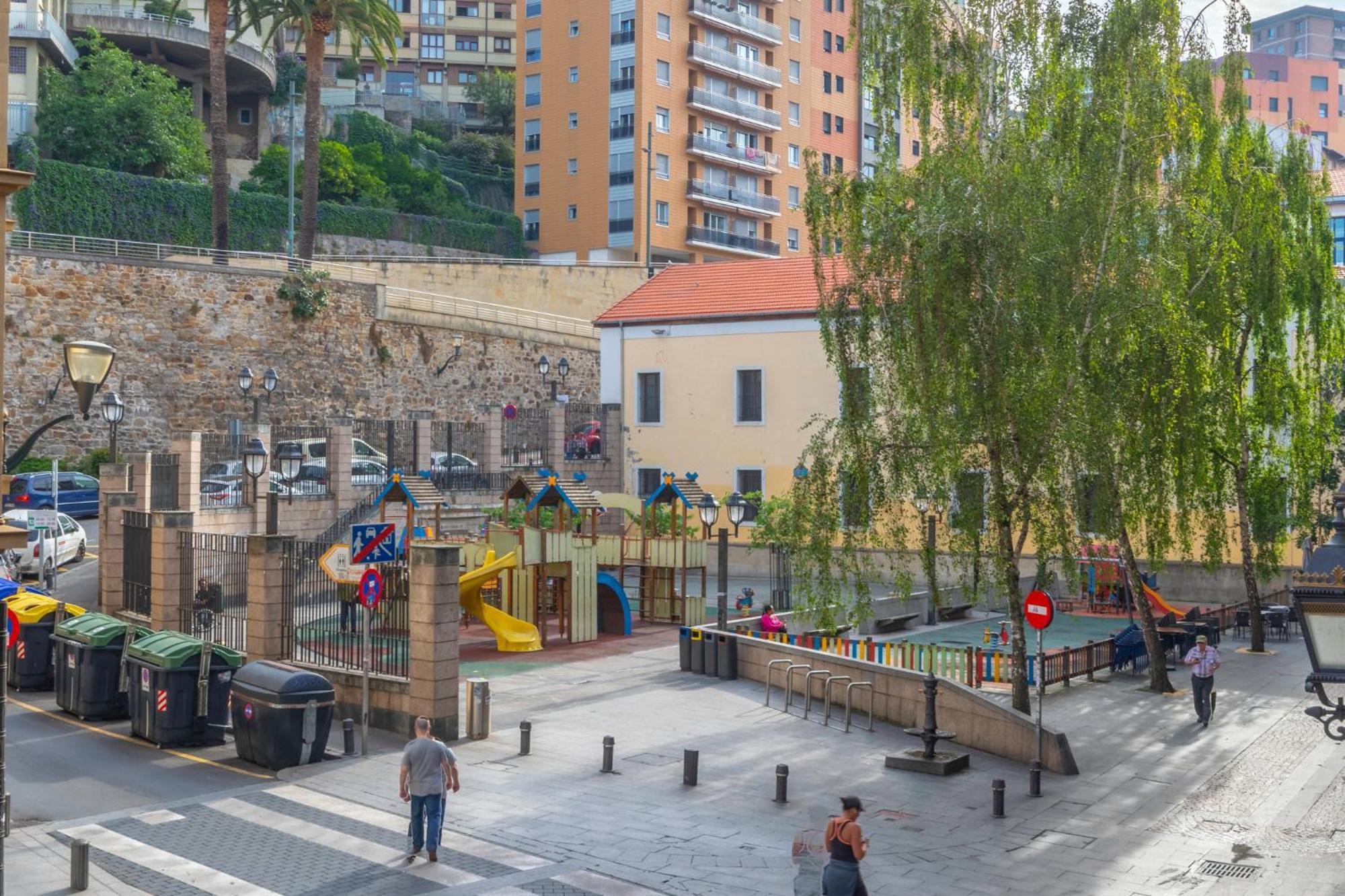 Plaza Unamuno - Casco Viejo - Parking Opcional Bilbao Exterior foto